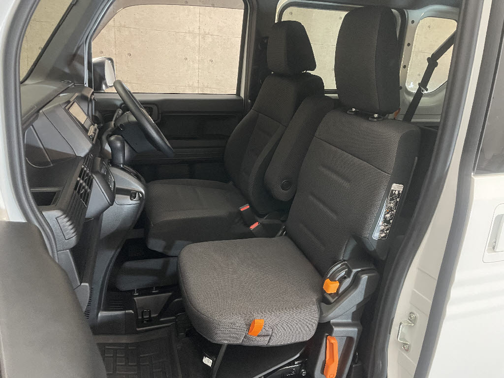 ホンダ N-VAN5枚目