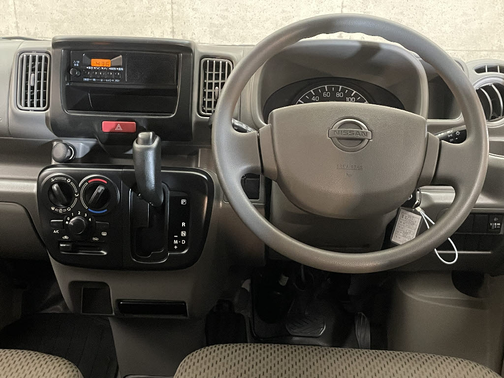ニッサン NV100クリッパーV2枚目
