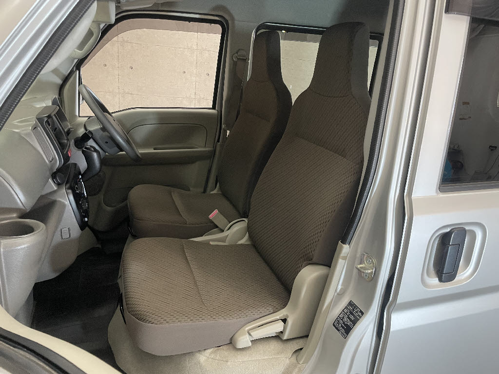 ニッサン NV100クリッパーV5枚目