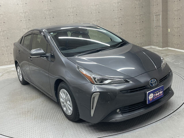 トヨタ プリウス9枚目