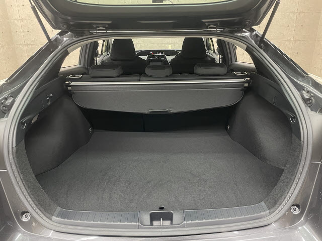 トヨタ プリウス7枚目