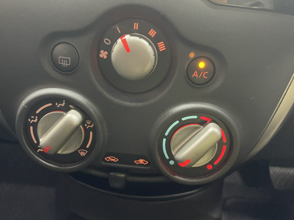 ニッサン ノート19枚目