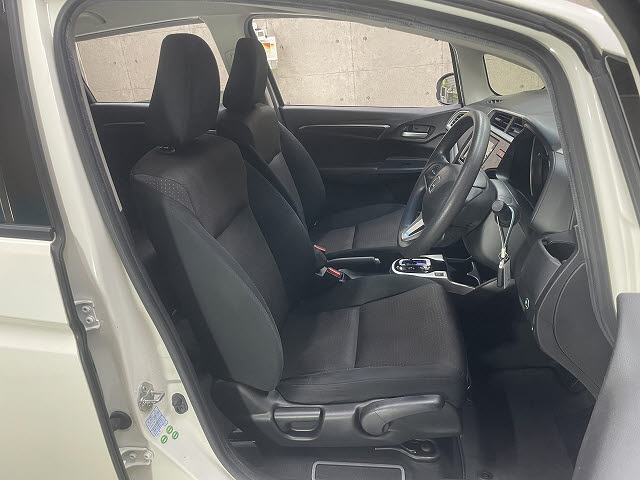 ホンダ フィットハイブリッド3枚目