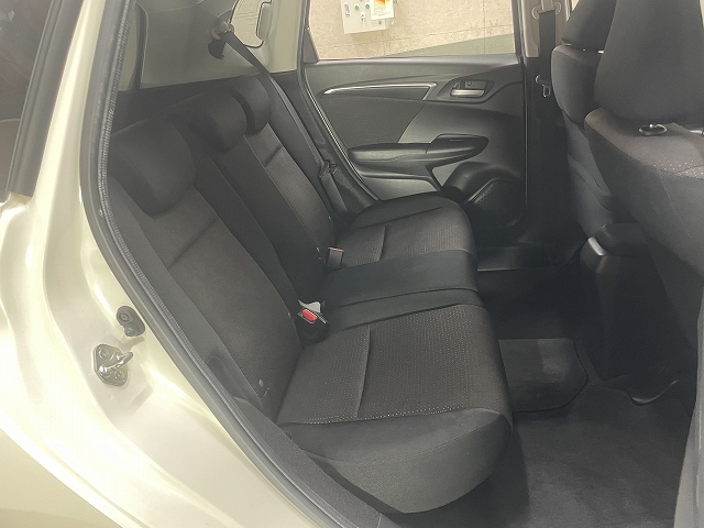 ホンダ フィットハイブリッド4枚目