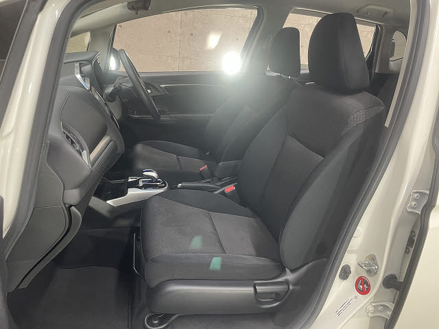 ホンダ フィットハイブリッド5枚目