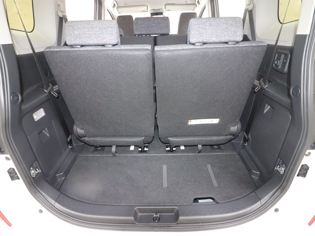 トヨタ シエンタ ハイブリッド9枚目