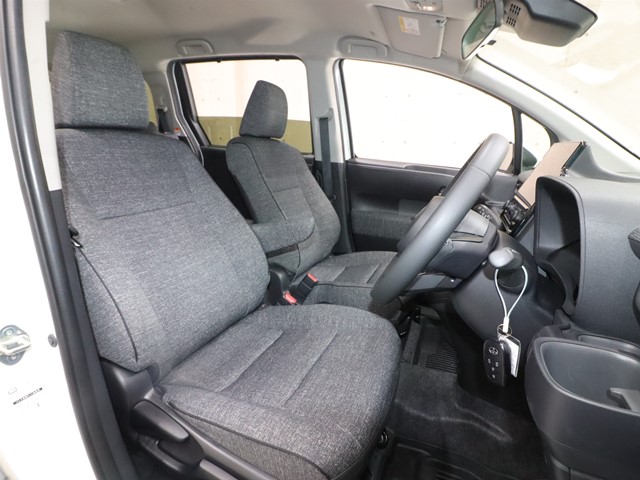 トヨタ シエンタ ハイブリッド3枚目