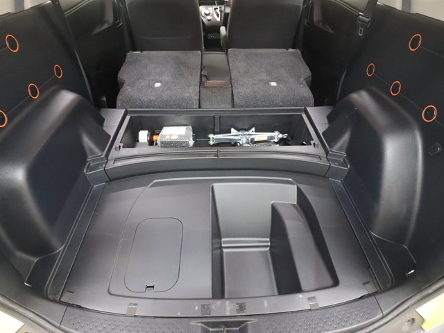 トヨタ シエンタ ハイブリッド9枚目