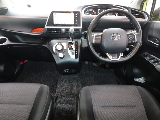 トヨタ シエンタ ハイブリッド2枚目