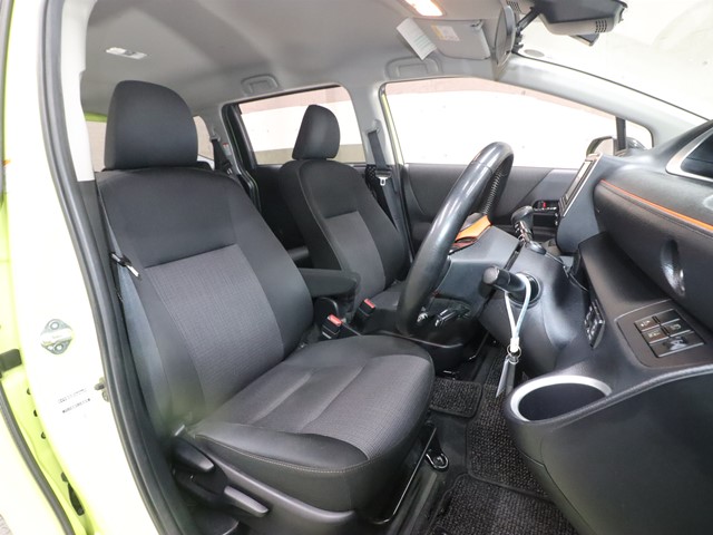 トヨタ シエンタ ハイブリッド3枚目