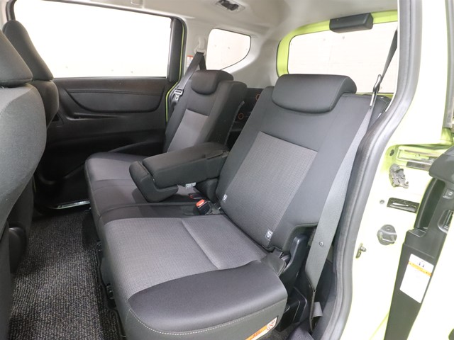 トヨタ シエンタ ハイブリッド6枚目