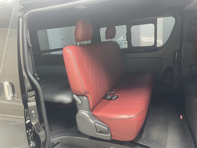 トヨタ ハイエースＶ4枚目