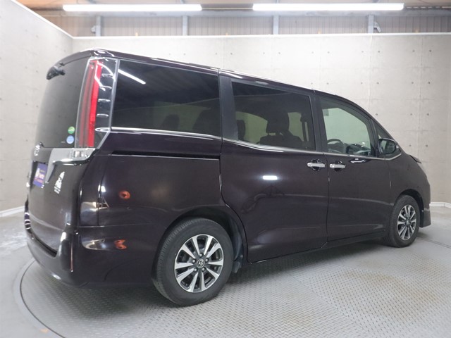 トヨタ エスクァイア1枚目