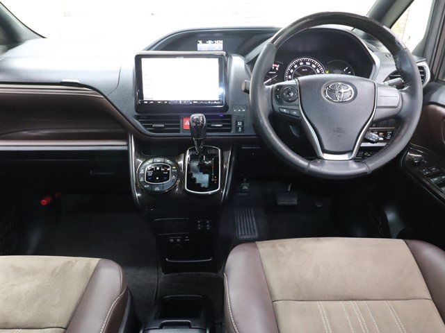 トヨタ エスクァイア2枚目