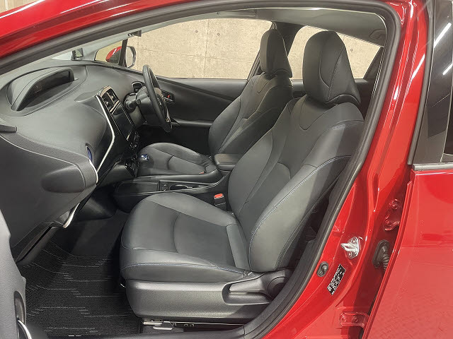 トヨタ プリウス5枚目