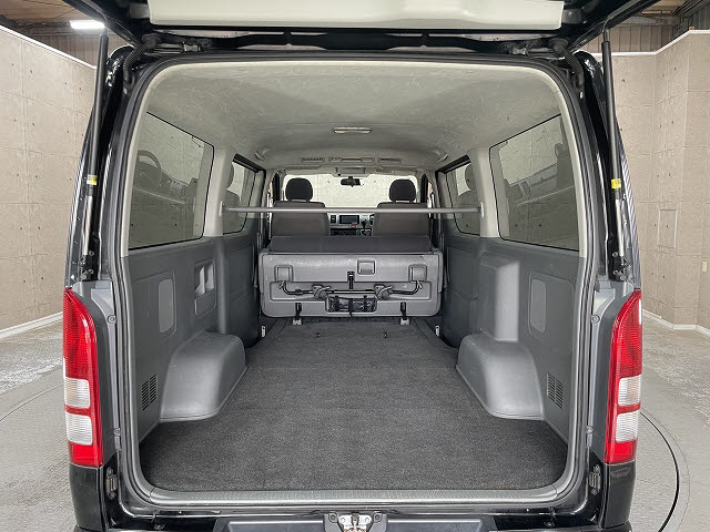 トヨタ レジアスエースV8枚目