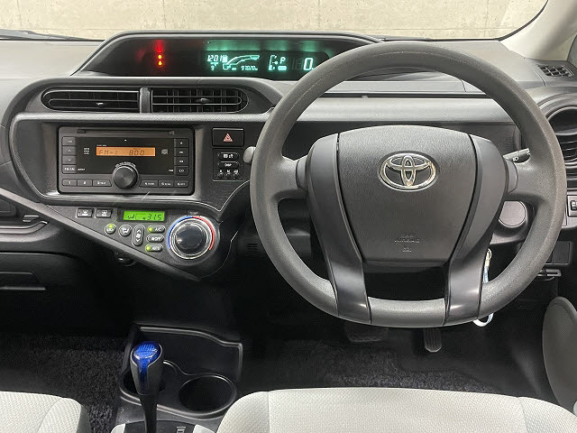 トヨタ アクア2枚目