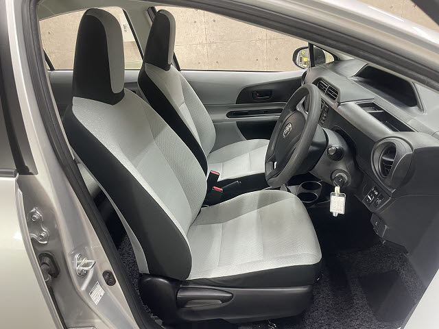 トヨタ アクア3枚目