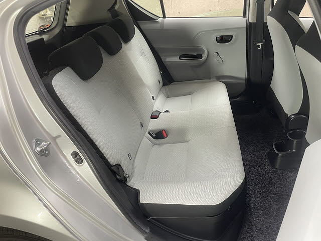 トヨタ アクア4枚目