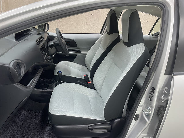 トヨタ アクア5枚目