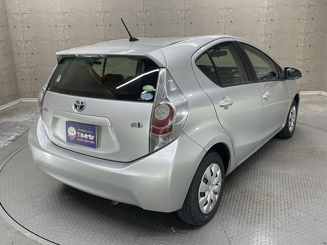 トヨタ アクア1枚目