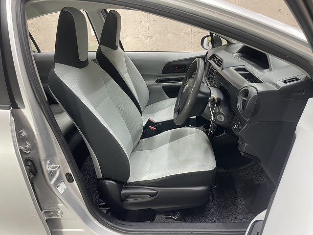 トヨタ アクア3枚目