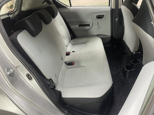 トヨタ アクア4枚目