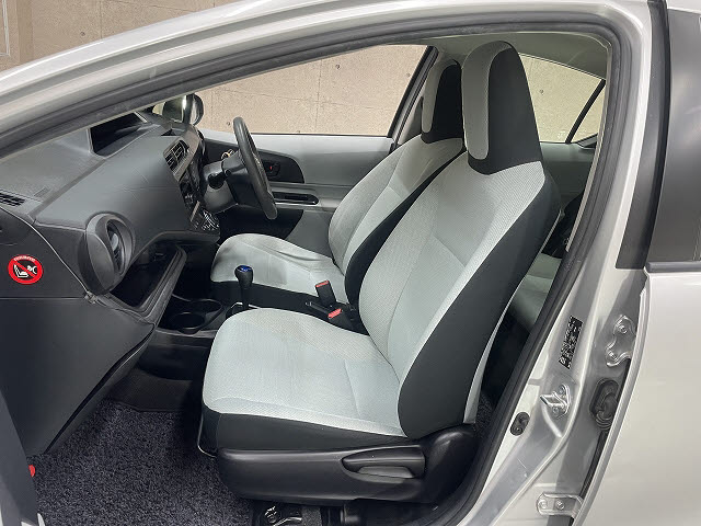 トヨタ アクア5枚目