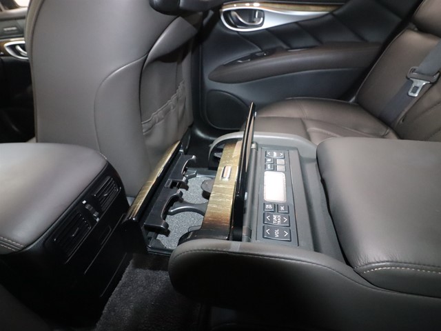 ニッサン フーガ9枚目