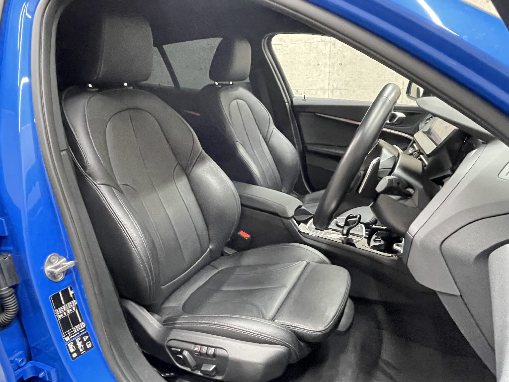 ＢＭＷ １シリーズ3枚目