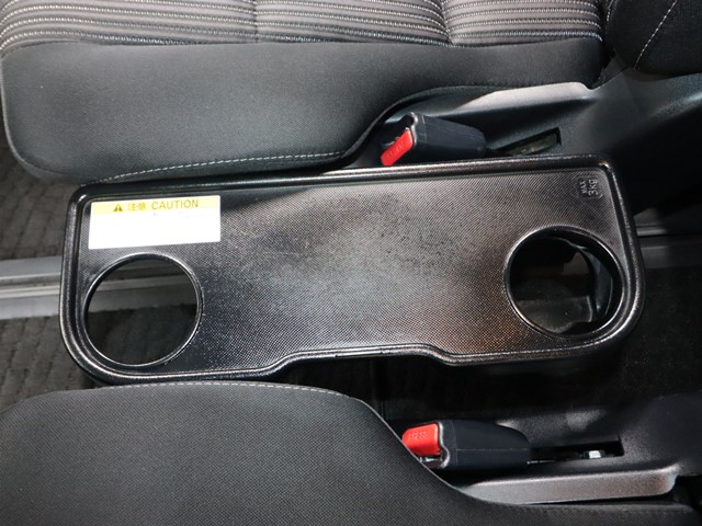 トヨタ ヴォクシーハイブリッド9枚目