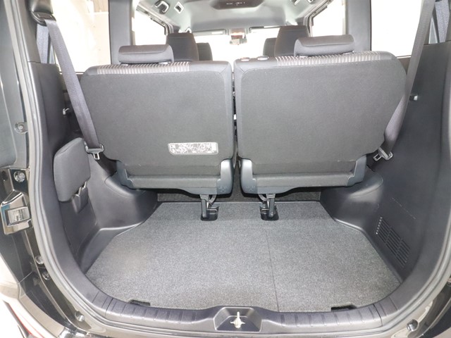 トヨタ ヴォクシーハイブリッド11枚目