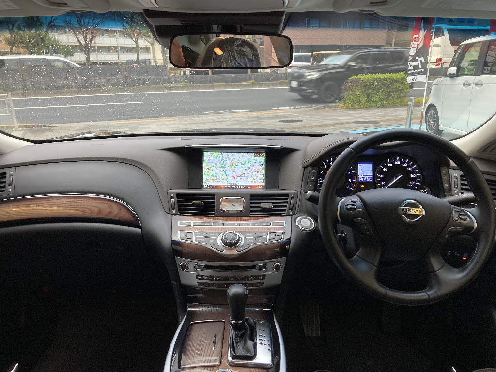 ニッサン フーガ6枚目