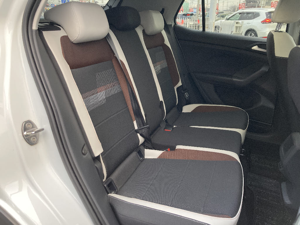 T‐クロス4枚目