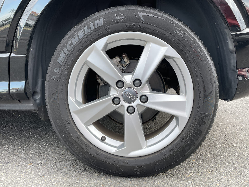 アウディ Q215枚目