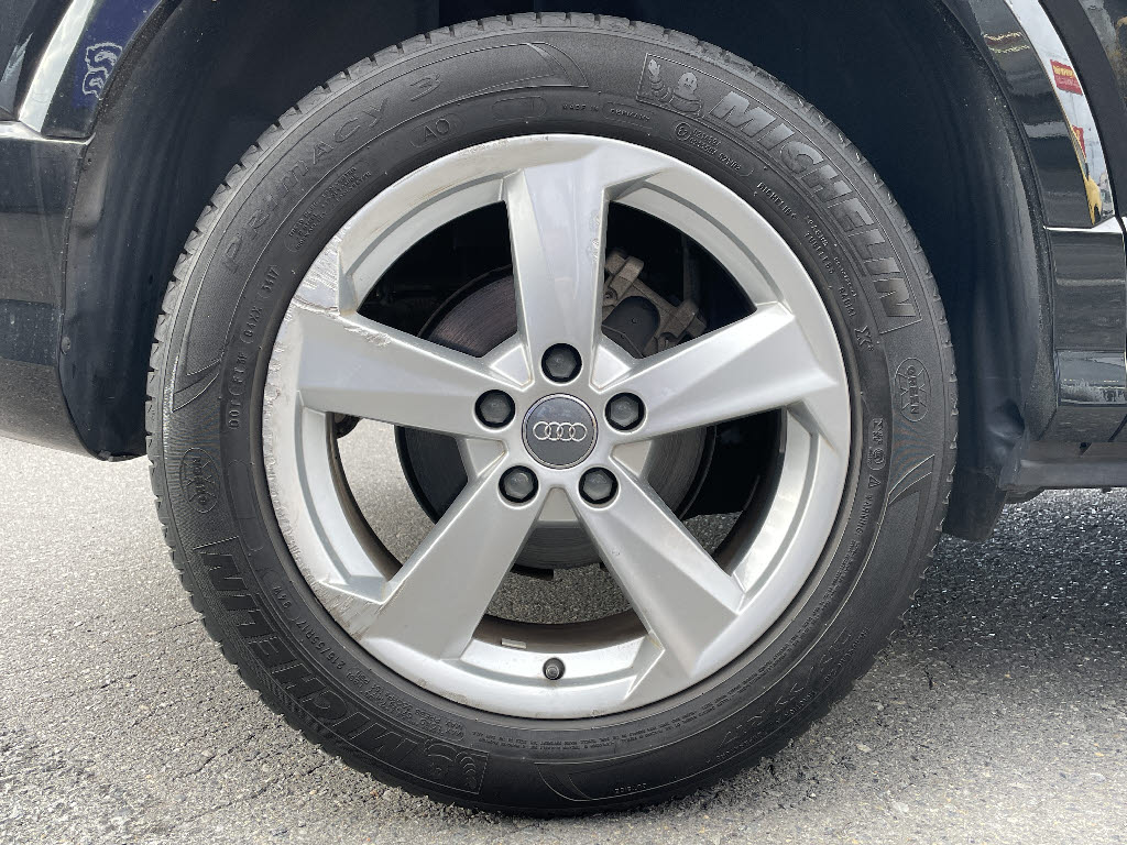 アウディ Q216枚目