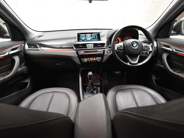 ＢＭＷ Ｘ１2枚目