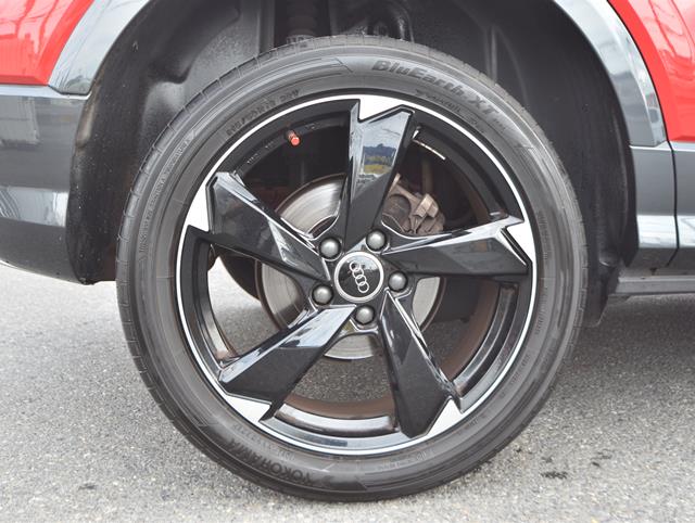 アウディ Q215枚目