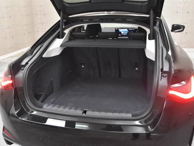 ＢＭＷ ｉ８12枚目