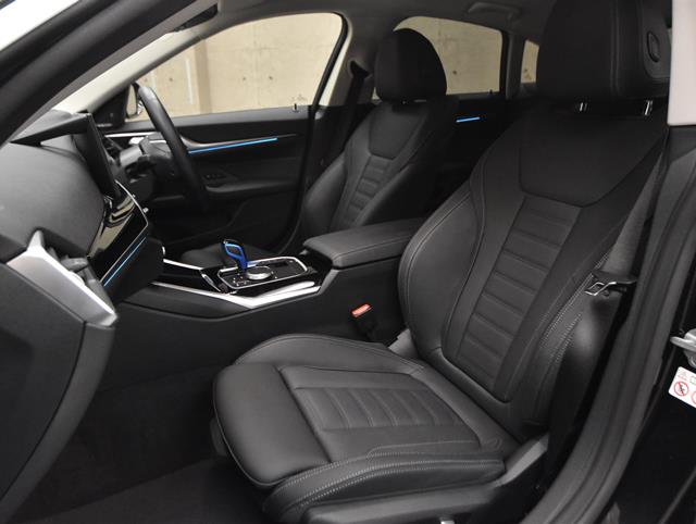ＢＭＷ ｉ８4枚目