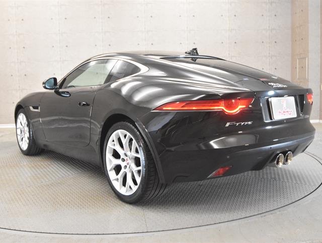 ジャガー Fタイプ クーペ9枚目