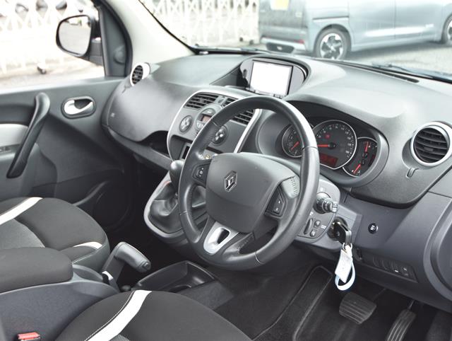 ルノー カングー15枚目