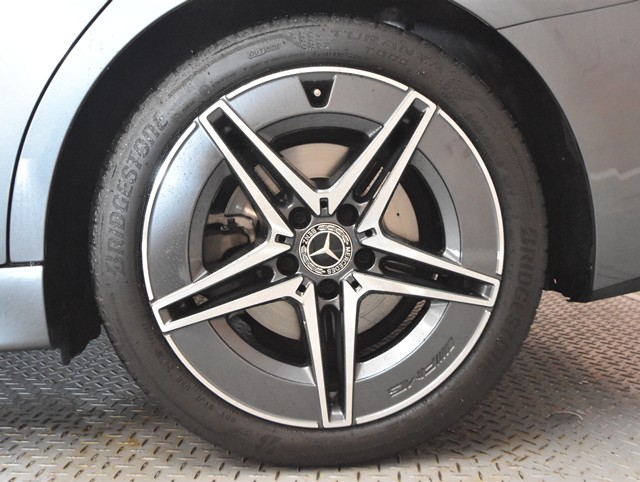 メルセデスベンツ Cクラス17枚目