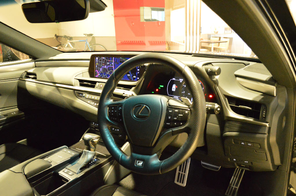 レクサス ＥＳ6枚目