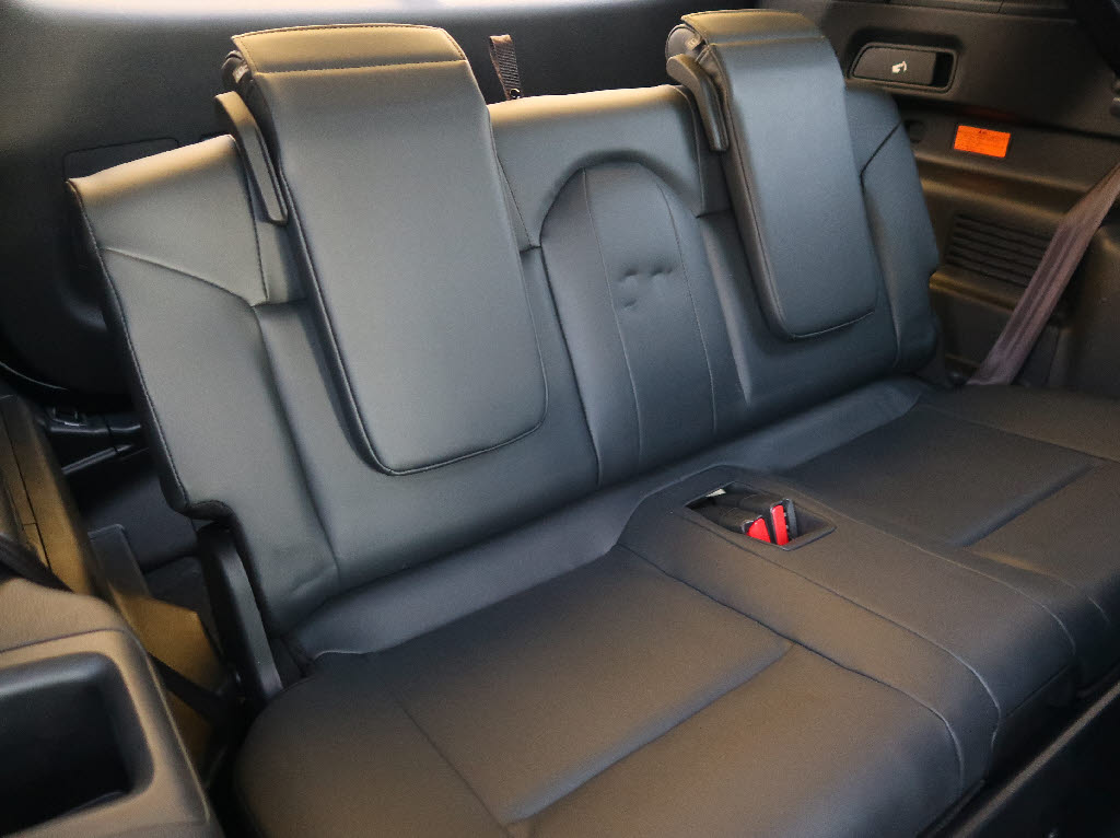 三菱 アウトランダーPHEV9枚目