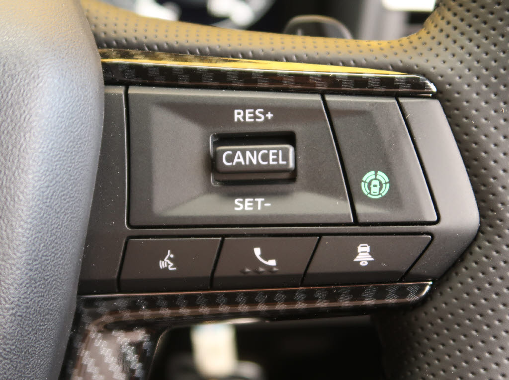 三菱 アウトランダーPHEV11枚目