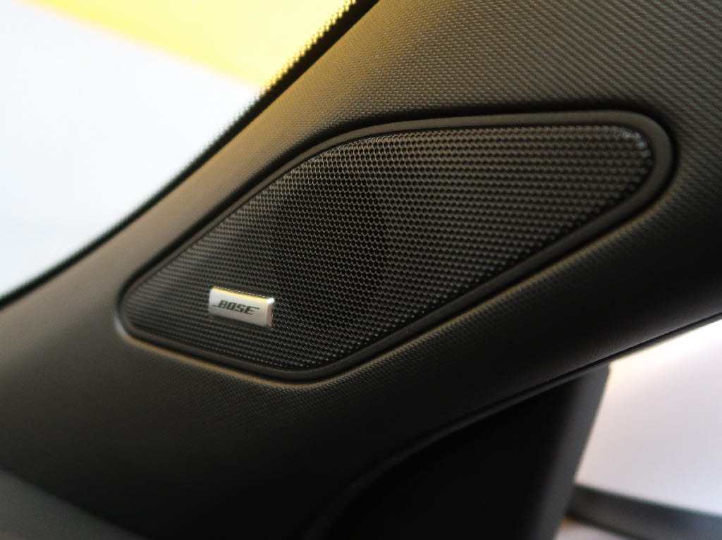 三菱 アウトランダーPHEV15枚目