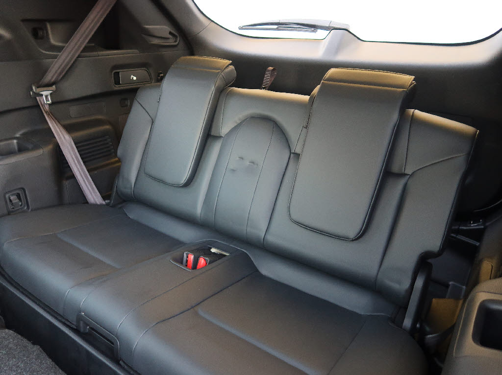 三菱 アウトランダーPHEV8枚目