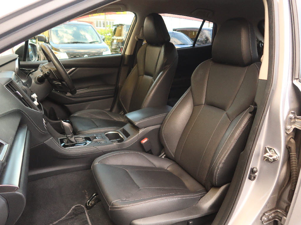 スバル インプレッサスポーツ6枚目