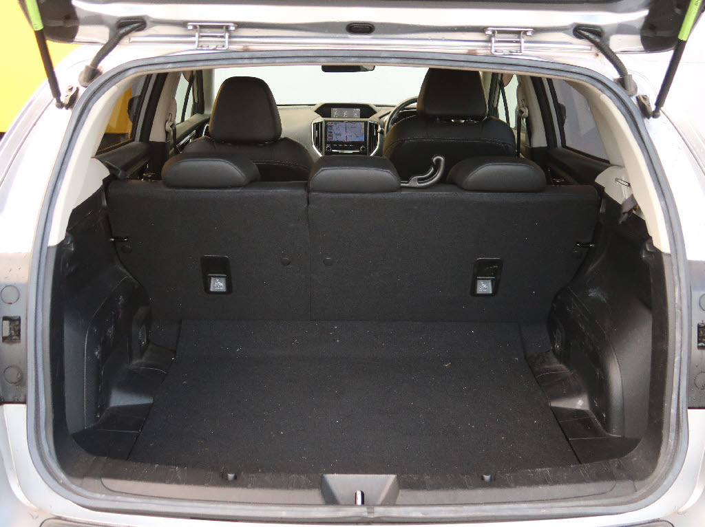 スバル インプレッサスポーツ8枚目